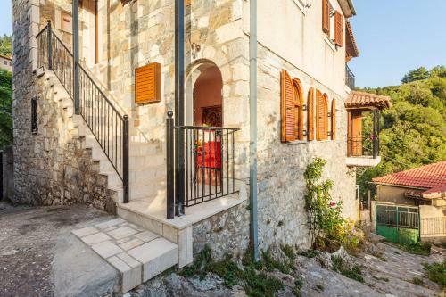 Apartamento Stemnitsa Stone Residence - Cosy Mountain Escape