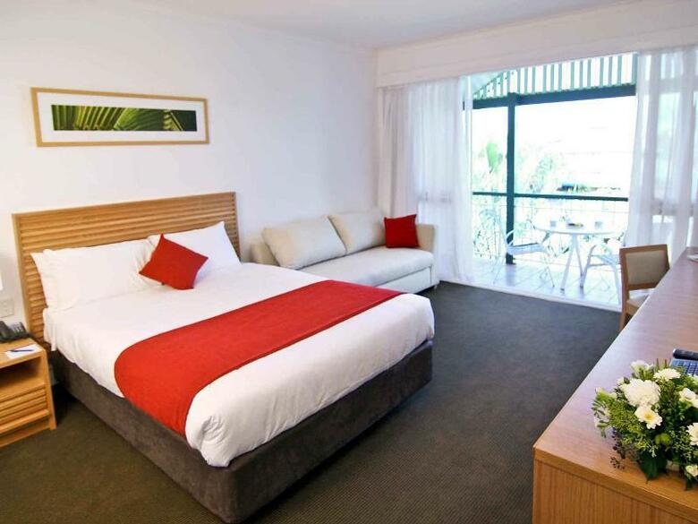 Hotel Novotel Twin Waters Resort
