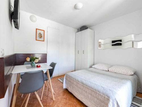 Radan - Apartments Near Brulo Beach