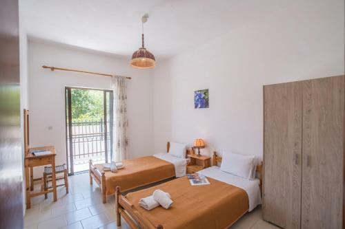 Tonia Apartments & Studios By Hotelius