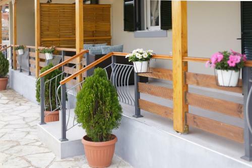 Planet Villas Ipsos By Konnect - Shared Bbq & Garden