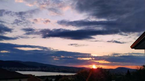 Hostal Montana Lake View