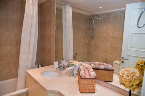 Black Diamond Luxury Seafront Villa Melina
