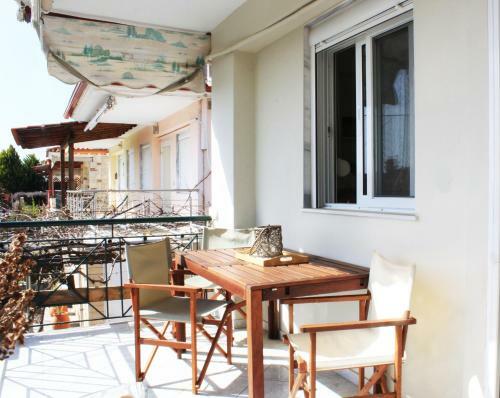 Two Storey Vacation House Near The Sea