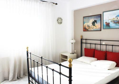 Two Storey Vacation House Near The Sea