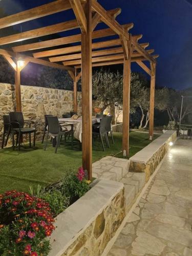 Alexander Suite Home