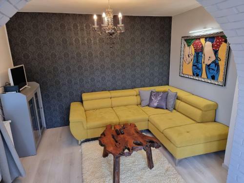 Apartmanh�z 2-6 F?nek
