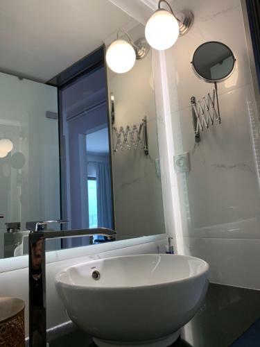 Blue Elegance City Center Heraklion Apartment