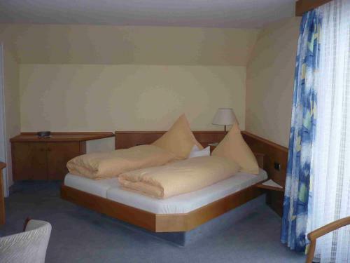Hotel H�hengasthof L�wen - Escheck