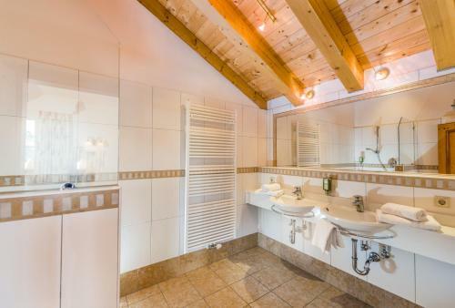 Aparthotel Hotel Almschl�ssl & Schrotteralm