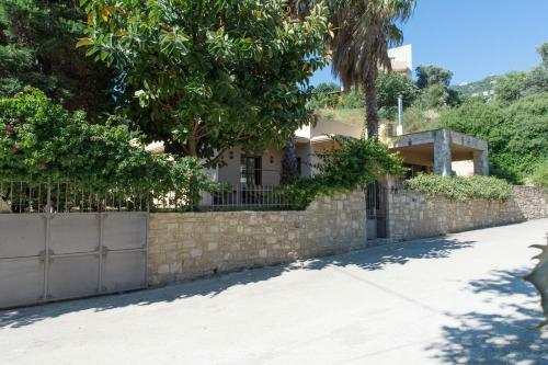 Villa Heraklion Comfy House With Mountain View