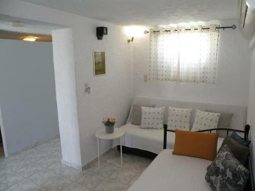 Talos Apartments And Studios