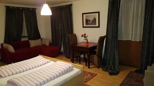 Hostal Pension-puttlachtal