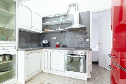 Evangeline City Center Apartment Ac/wifi