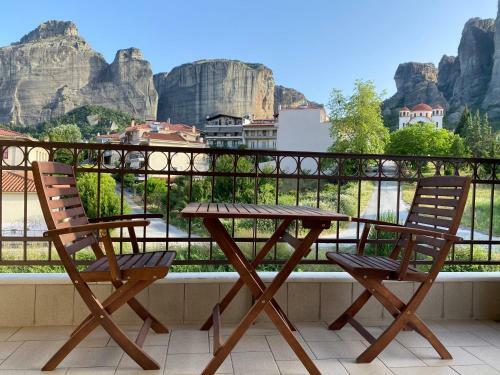 Saint Stephen?s Apartments At Meteora