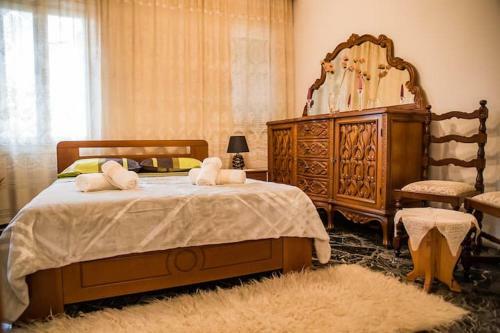Apartamento Traditional Antique Deco House