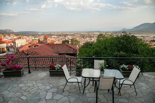 Under The Rocks Meteora Panoramic View Villa