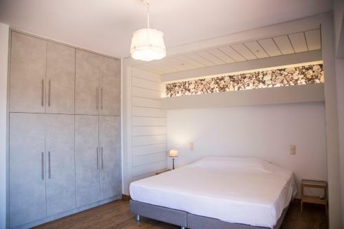 Villa Mediterra Retreat