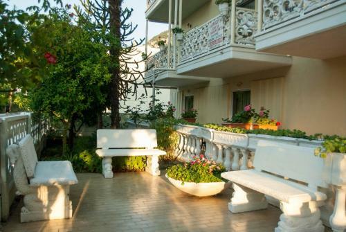 Ronzi Apartmant