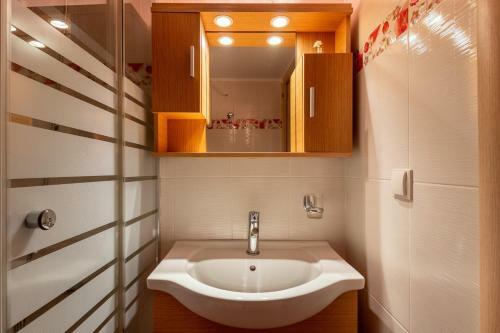 Anthia Seaview Apartment