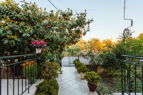 Stylish Seaside Home - Fully Equipped, Big Terrace