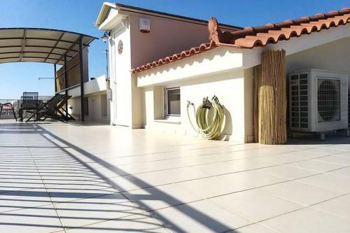 Apartamento New Independent Loft, 360? View, 5' Beach/center