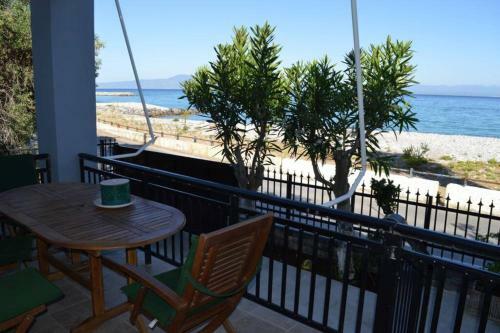 Melenia's Sea Front House