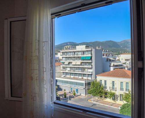 Cozy Flat On The Main Square, 10min To The Sea