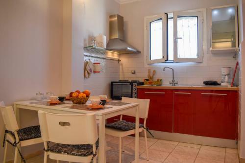 Cozy Flat On The Main Square, 10min To The Sea