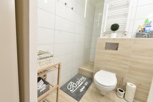 Kir�lyk�t 2 Apartman - Ingyen Parkol�s, Bicajok, AC