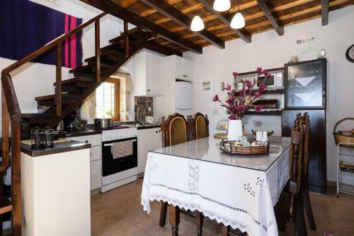 Casa Vasilia Traditional Home