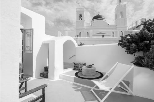 Betty's Home Santorini