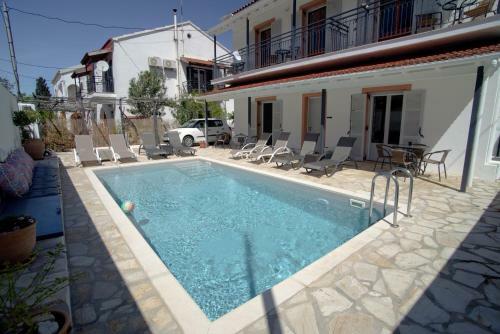 Nicola's Apartments