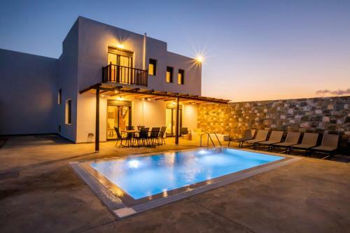 Cato Agro 1, Seafront Villa With Private Pool