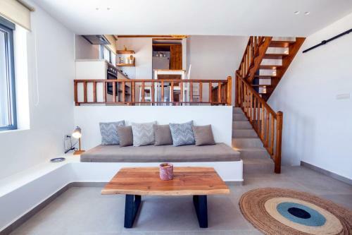 Cato Agro 1, Seafront Villa With Private Pool