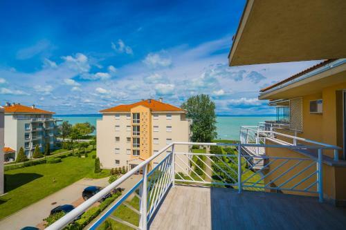 Mf Golden Coast Panorama Apartment