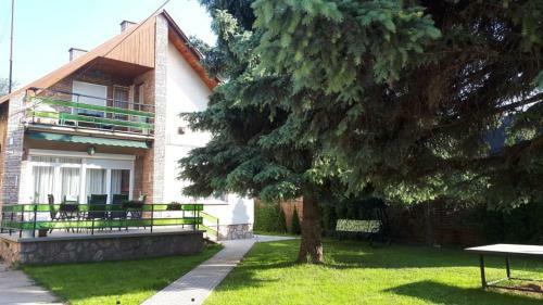 Sz�plaki Ny�r Vend�gh�z
