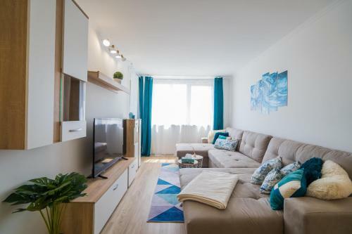 Mf Silverhome 402 Apartment