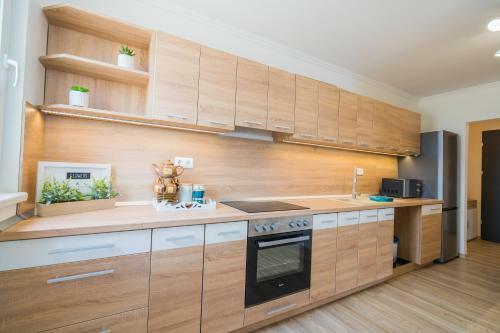 Mf Silverhome 402 Apartment