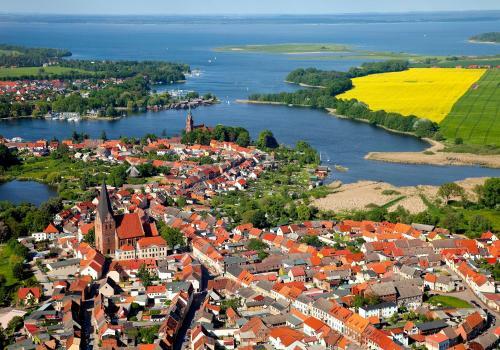 Apartamento Strandhaus Direkt Am Ufer Der M�ritz 100 M