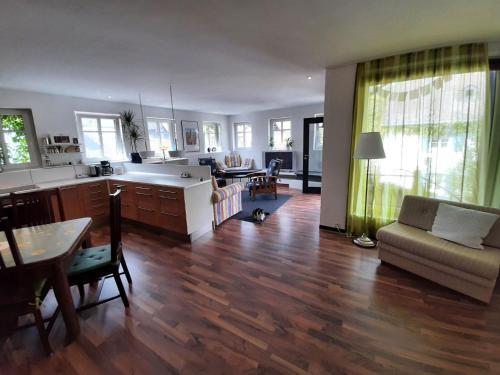 Apartamento Charming Holiday Home In Roes With A Balcony