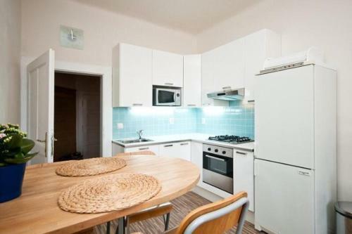 The Trojan Apartment