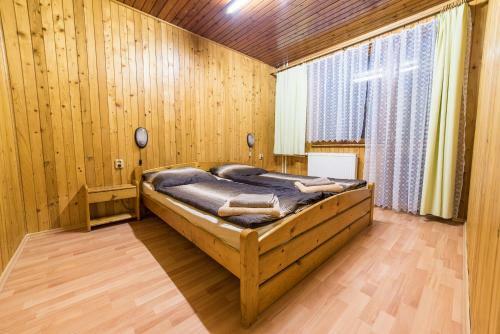 Hotel Krp�?ovo