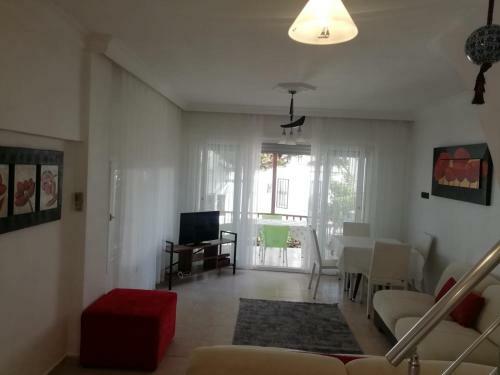 Denize Kenarinda Konforlu Villa