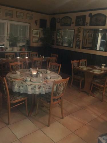Hostal Caruso Pension Und Pizzeria