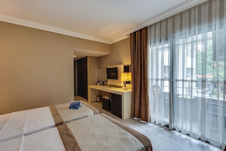 Hotel Faros Premium Beach