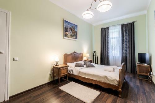 Modern Chaikovskogo Apartment