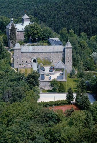 Hotel Und Restaurant Burg Schnellenberg