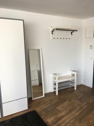 Apartment 6, Og 3