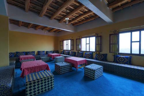 Hostal Monkey Fingers By Fatima Mellal